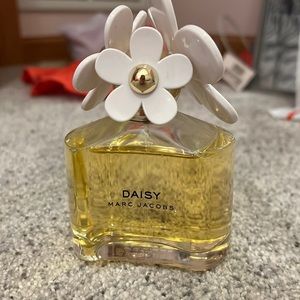 Marc Jacobsen daisy perfume
